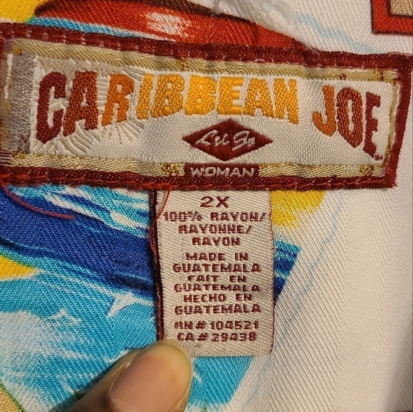 Caribbean Joe Women's | White Rayon Vacation Button Down Shirt (Size 2X) - Picture 2 of 13